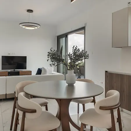 Phaedrus Living Opalia Residences Jade *